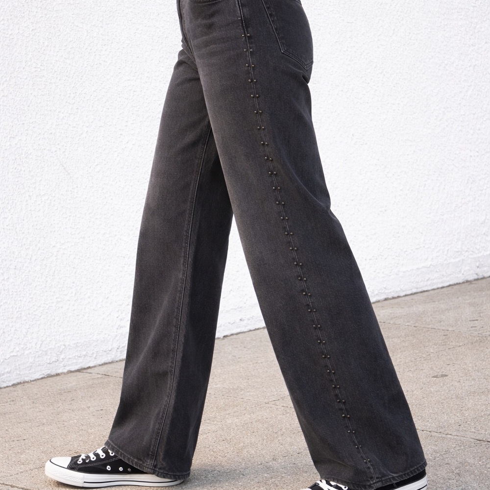 American Eagle Ex boyfriend Wide leg studded jeans  16R 33W NWT